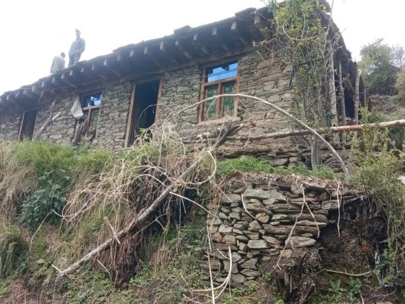 India News | J-K: 11-year-old Boy Killed, Another Minor Injured by Lightning Strike Hitting House in Kathua