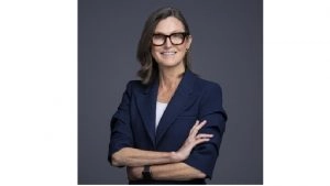 Cathie Wood, CEO of ARK Invest, Increases AI Bets With USD 55 Million CoreWeave Purchase Despite Market Slump