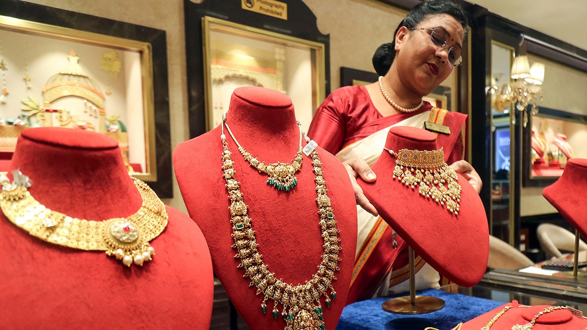Gold Price Falls INR 6,000 in 2 Days, Silver Drops INR 15,500: What’s Behind the Sharp Decline?