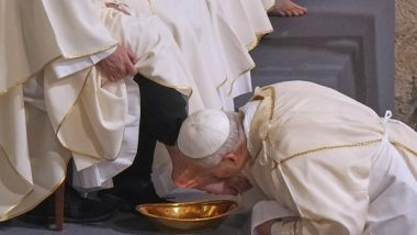 Pope Leo XIV Revives Traditional Holy Thursday Foot-Washing of Priests, Reversing Pope Francis’ Inclusive Practice