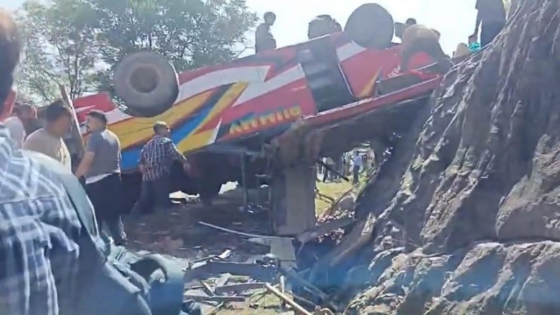 Udhampur Road Accident: 12 Killed, Several Injured As Passenger Bus Overturns in Jammu and Kashmir (Watch Video)