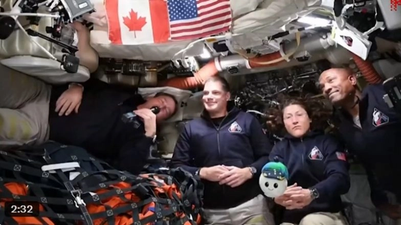 NASA Artemis II Mission: Orion Spacecraft Reaches Halfway to Moon, Crew Calls Journey ‘Truly Awe-Inspiring’ (Watch Video)