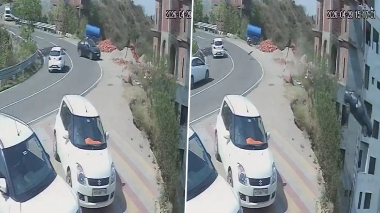 Himachal Pradesh Road Accident: 2 Devotees Burned Alive After Car Falls Into 200 Feet Gorge on Bharwain-Hoshiarpur Road, Disturbing Video Surfaces