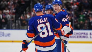 Islanders' Matthew Schaefer Ties NHL Rookie Defenseman Goals Record