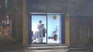 SBI ATM Booth Turns Into Hair Cutting Salon in Bihar&rsquo;s Danapur, Video Goes Viral