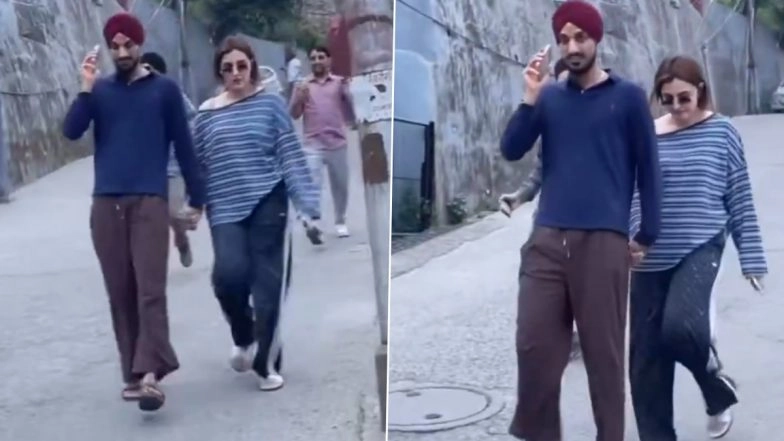 Arshdeep Singh and Samreen Kaur Viral Video: PBKS Star Spotted Walking Together in Dharamshala Without Security