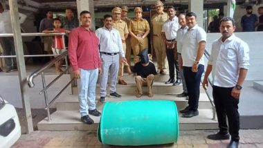 Meerut Blue Drum-Like Murder in Maharashtra: Woman Kills Lover With Husband and Brother&rsquo;s Help, Stuffs Body in Green Drum (Videos)