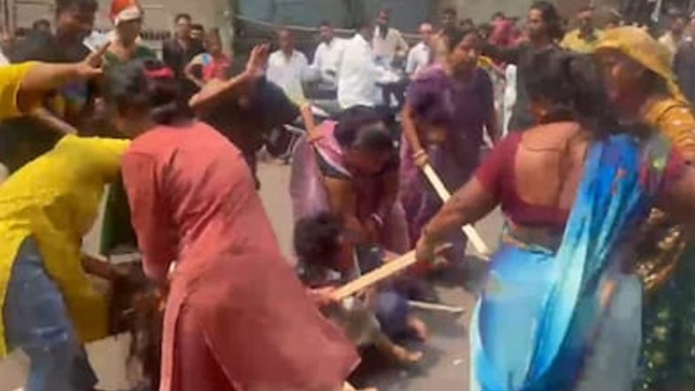 Ulhasnagar Shocker: Woman Paraded Semi-Naked, Garlanded With Slippers Over Temple Entry Row; 3 Arrested After Video Goes Viral