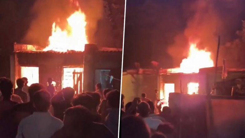 Jharkhand Fire: One Killed, Another Seriously Injured After Massive Blaze Engulfs Residential Home in Bokaro (Watch Video)