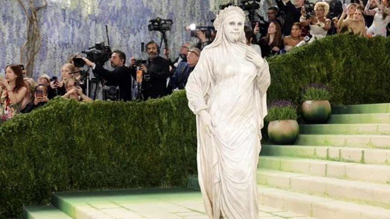 Heidi Klum at Met Gala 2026: Model Transforms Into Living Marble Statue in Custom Mike Marino Art Piece (View Post)