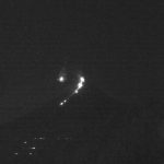 Philippines Meteor Viral Video: Rare Fireball Lights Up Sky Above Active Mayon Volcano, PHIVOLCS Releases Stunning Footage