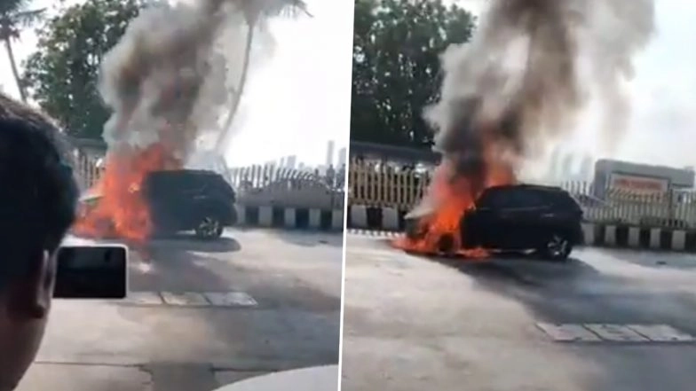 Marine Drive Car Fire Video: Vehicle Catches Blaze in Mumbai, Traffic Disrupted