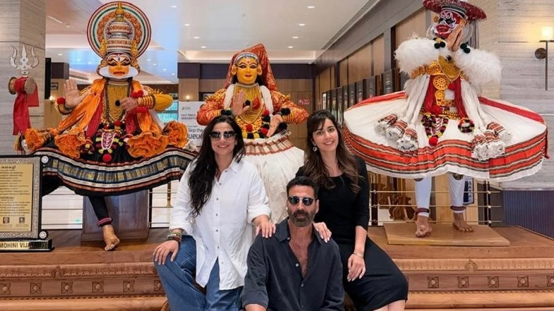 Akshay Kumar Wraps Kerala Schedule for Anees Bazmee’s Next, Shares Photo With Co-Stars Vidya Balan and Raashii Khanna