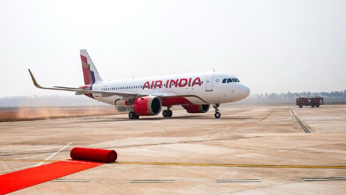 Air India Seeks USD 1.5 Billion in Fresh Equity From Tata Sons and Singapore Airlines: Report