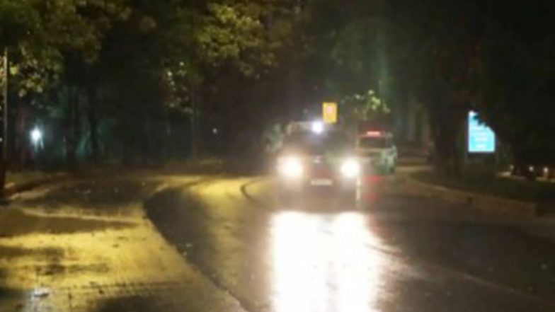 India News | Delhi: Rain Lashes Several Parts of National Capital, Brings Respite from Heat