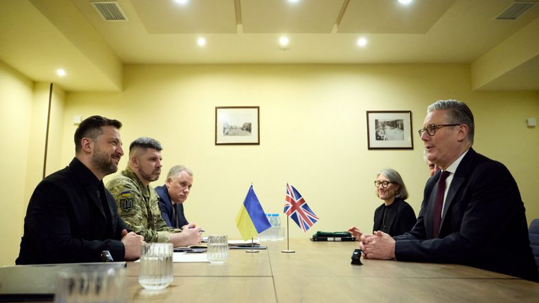 World News | Armenia: Zelenskyy, UK PM Starmer Discuss Defence Cooperation Ahead of European Political Community Summit