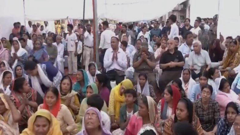 India News | Jabalpur Tragedy: Families Gather for Prayers and Condolences