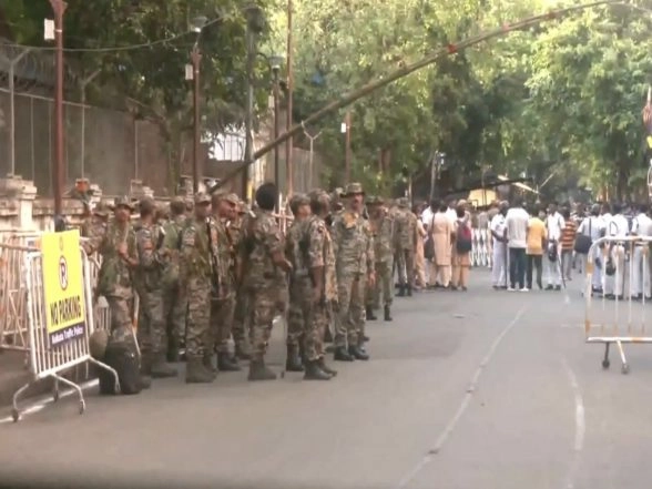 India News | Decision Day for West Bengal: Security Tightened Across Kolkata as Counting Centres Gear Up Amid Political Tensions