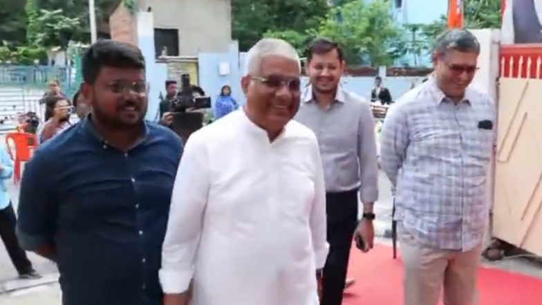 India News | Union Minister Bhupendra Yadav Reaches BJP's Office in Kolkata Amid Close-fight with TMC in West Bengal