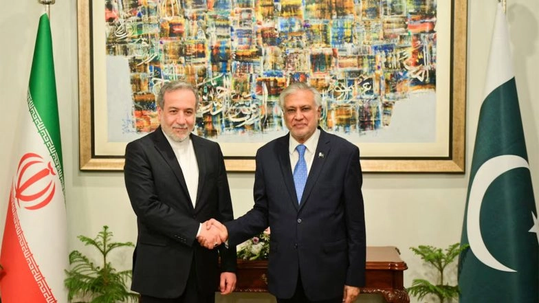 World News | Pakistani, Iranian FMs Discuss Regional Situation, Islamabad's Diplomatic Manoeuvres