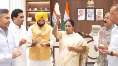 India News | Rasgulla, Jhalmuri at Delhi Secretariat as CM Rekha Gupta, Cabinet Celebrate BJP-NDA Poll Performance