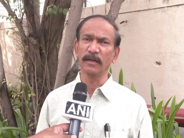 India News | With Vijay Needing a Few More Seats for Majority, Tamil Nadu Congress Says Party Leadership to Take a Call