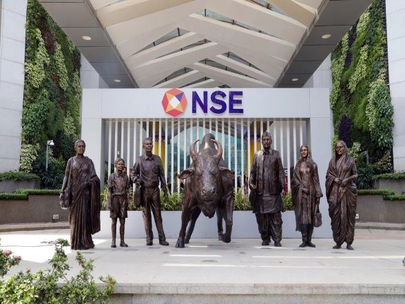 Business News | Benchmark Indices Extend Gains; Sensex Up 941 Pts, Nifty Advances 298 Pts