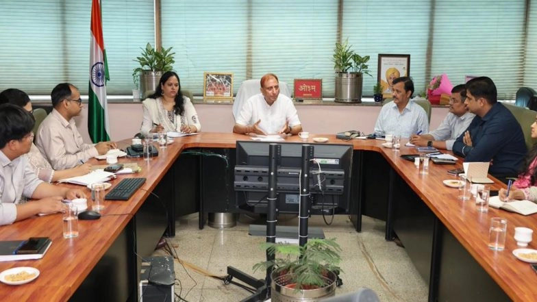 India News | Delhi Mayor Pravesh Wahi Prioritises Sanitation, Warns Strict Action Against Negligence