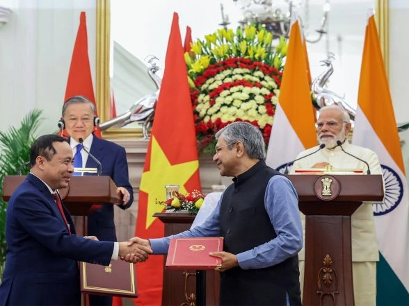 World News | India-Vietnam Strengthen Nuclear Ties, to Explore Continued Cobalt-60 Supply to Hanoi