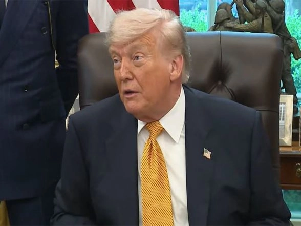 World News | Trump Repeats Claim 'Pope Leo Supports Iran's Nuclear Ambitions' Ahead of Rubio's Vatican Visit