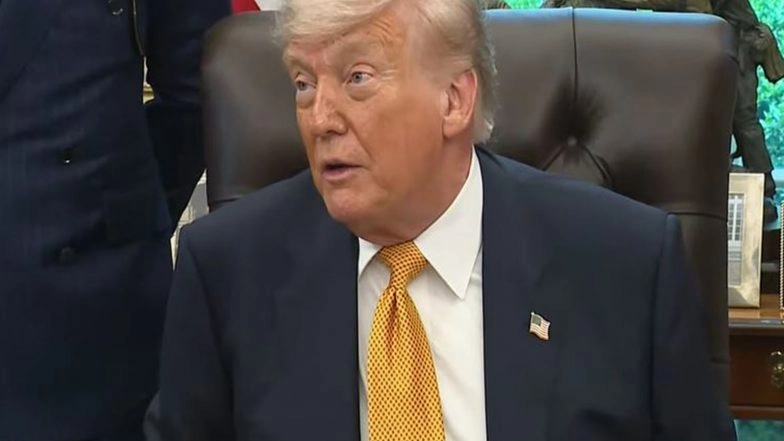World News | Trump Repeats Claim 'Pope Leo Supports Iran's Nuclear Ambitions' Ahead of Rubio's Vatican Visit
