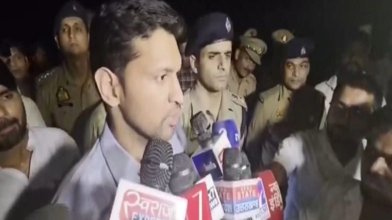 India News | Uttar Pradesh: Six People Missing After Boat Submerges in Yamuna River in Hamirpur
