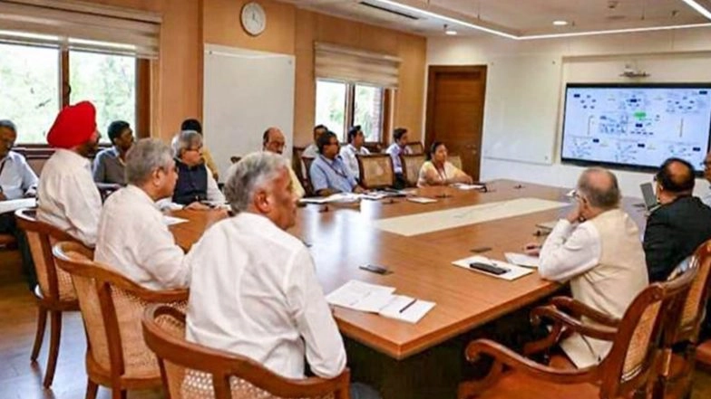 India News | Railway Minister Directs Officials to Ensure Smooth Transition to Upgraded System from 40-year-old System