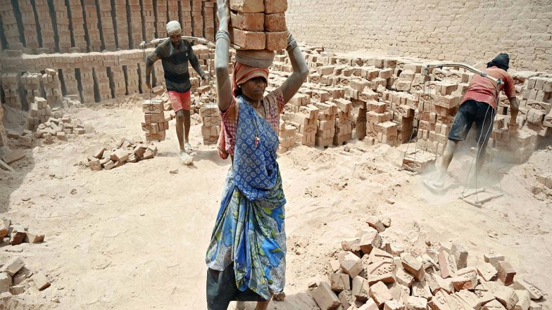 Business News | Chhattisgarh, Odisha and Jharkhand Record Highest Minimum Wage Disparity in India: SBI Report