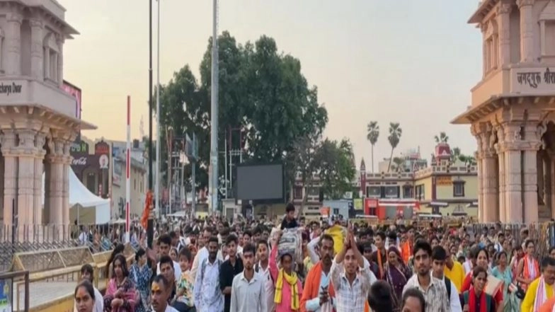 India News | Uttar Pradesh: Devotees Throng Ram Janmabhoomi Temple on Eighth Day of Krishna Paksha