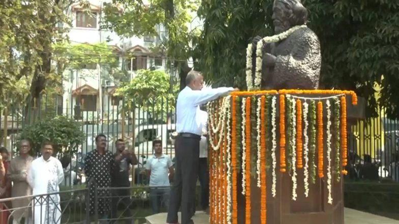 India News | Siliguri Mayor Gautam Deb Pays Tribute to Rabindranath Tagore on His Birth Anniversary