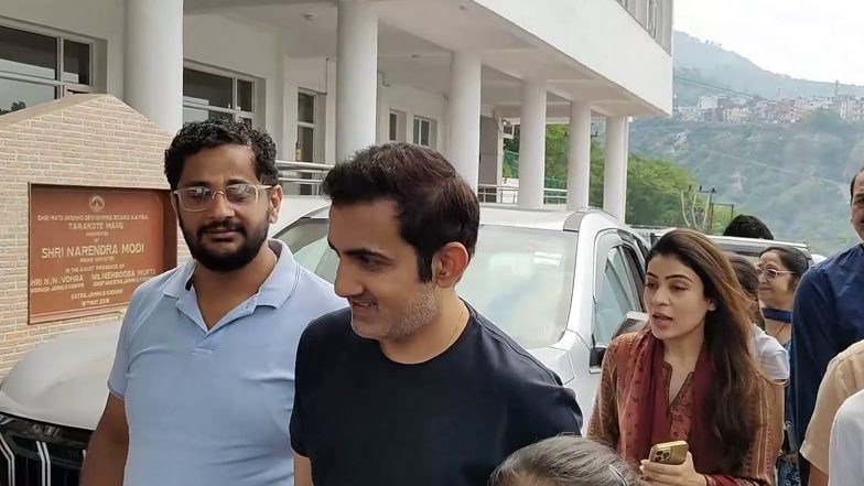 Sports News | Gautam Gambhir Arrives in Katra with Family to Offer Prayers at Shri Mata Vaishno Devi Shrine