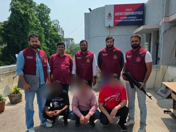 India News | IPL Ticket Black Marketing Racket Busted in Delhi; 3 Arrested, 87 Tickets and Passes Seized
