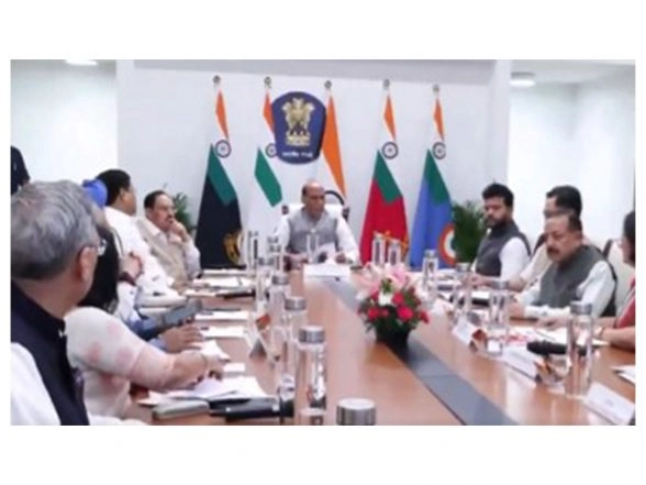 India News | Defence Minister Rajnath Singh Chairs Informal Group Meeting on Evolving West Asia Situation