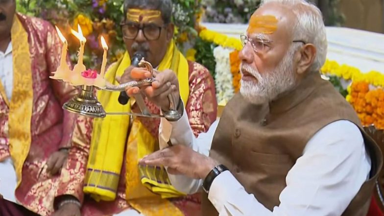 PM Narendra Modi Receives Grand Welcome With Traditional Rituals, Amrut Kalash; Chants ‘Har Har Mahadev’ Across Somnath Temple