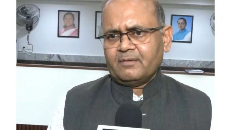 India News | Uttarakhand Reviews Disaster, Char Dham Preparedness, Issues Directions to Departments Amid IMD Rain Alert