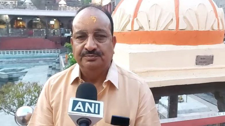 India News | Uttar Pradesh Minister Dinesh Pratap Singh Attends 'Bhasma Aarti' at Mahakaleshwar Temple in Ujjain