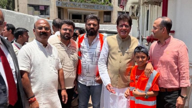 Business News | Hon'ble Union Minister Shri Piyush Goyal Joins Go Dharmic Food Distribution Drive in Mumbai