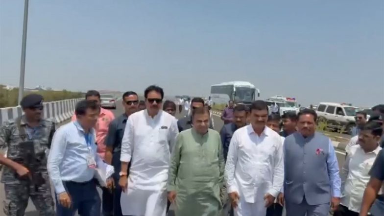 India News | Union Minister Nitin Gadkari Inspects Sant Tukaram and Sant Dnyaneshwar Palkhi Marg Projects