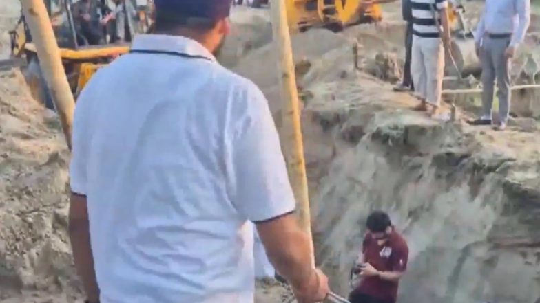 India News | 3-year-old Falls into Borewell in Punjab's Hoshiarpur; Rescue Ops Begin