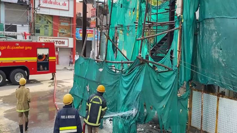 India News | Tamil Nadu: Fire Breaks out in Thoothukudi Commercial Complex, Prompt Action Averts Major Damage
