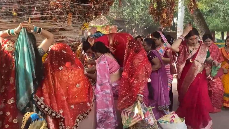 Entertainment News | Vat Savitri Vrat 2026: Married Women Offer Prayers at Sangam Ghat in Prayagraj
