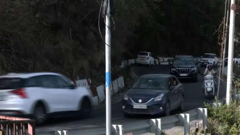India News | Tourist Inflow to Dehradun, Mussoorie Continues Despite Uttarakhand's 'No Vehicle Day' Push