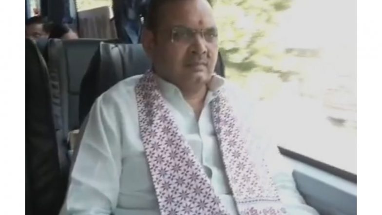 India News | Rajasthan CM Travels by EV Bus to Save Fuel in Line with PM Modi's Appeal for Oil Conservation Efforts
