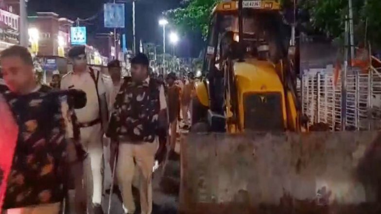 India News | Demolition Drive Conducted Near Howrah Railway Station in West Bengal Amid Heavy Security